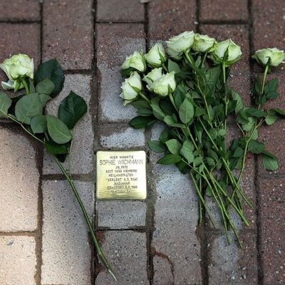 Stolpersteinverlegung 01.06.2026 Sophie Wichmann, eingesetzter Stolperstein, Foto privat